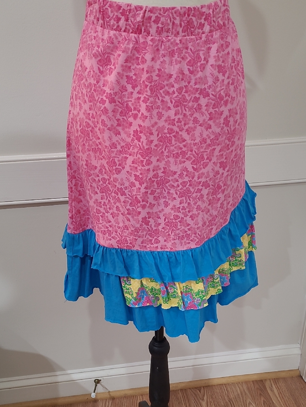 Flit & Flitter Pink Floral Tiered Ruffle Skirt with Blue Accents - Size L